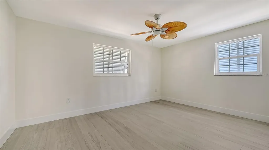 618 Buttonwood Drive Longboat Key FL 34228