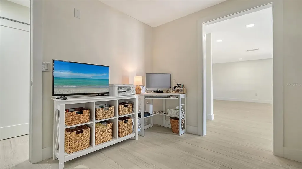 618 Buttonwood Drive Longboat Key FL 34228