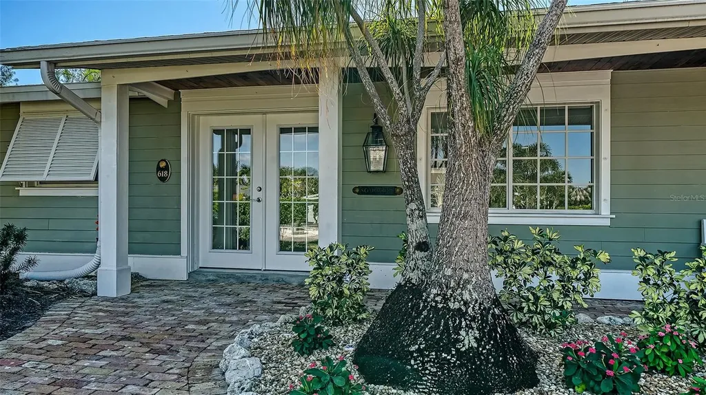 618 Buttonwood Drive Longboat Key FL 34228