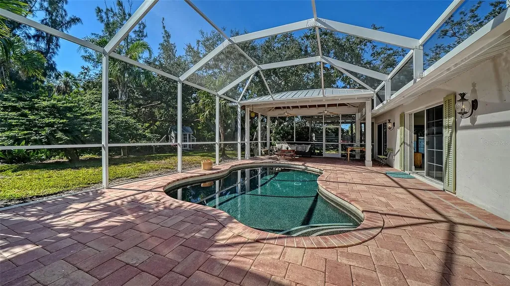 618 Buttonwood Drive Longboat Key FL 34228