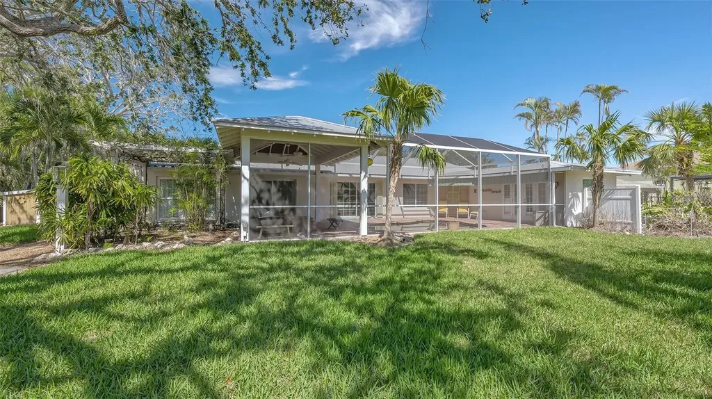 618 Buttonwood Drive Longboat Key FL 34228