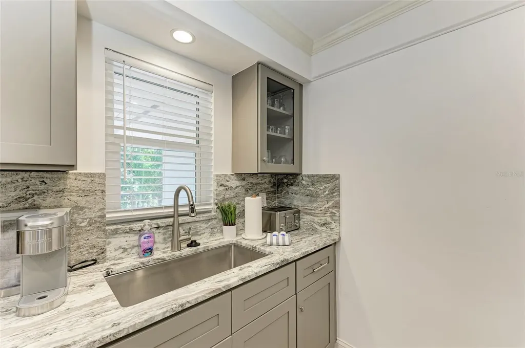 5125 Gulf Of Mexico Drive Longboat Key FL 34228