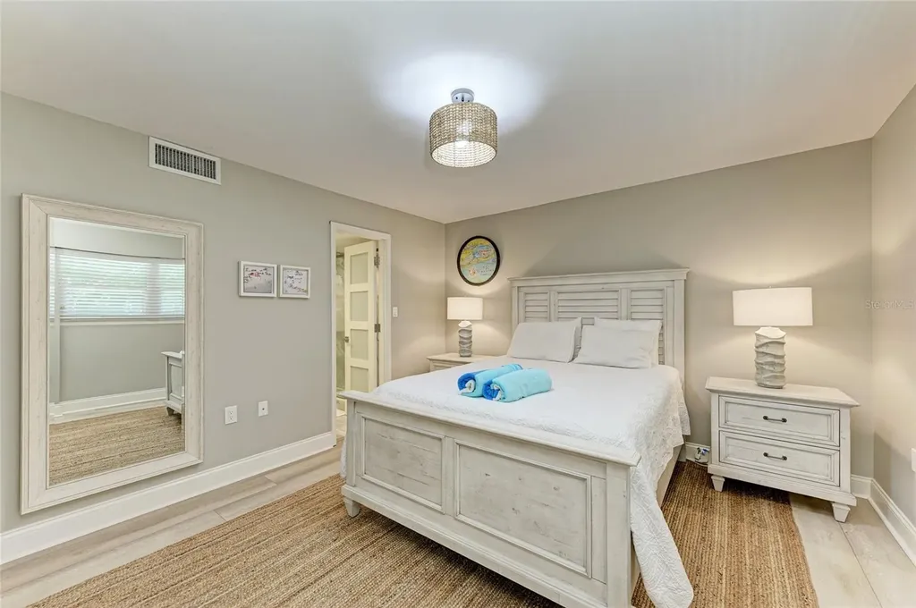 5125 Gulf Of Mexico Drive Longboat Key FL 34228