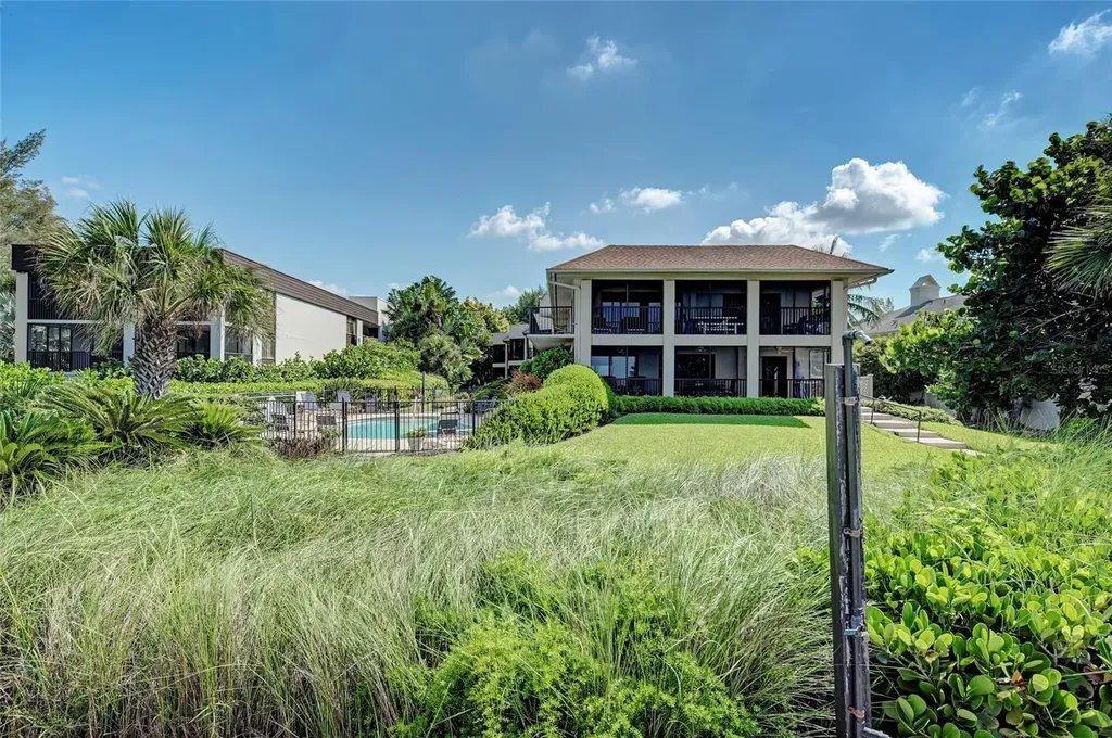 5125 Gulf Of Mexico Drive Longboat Key FL 34228