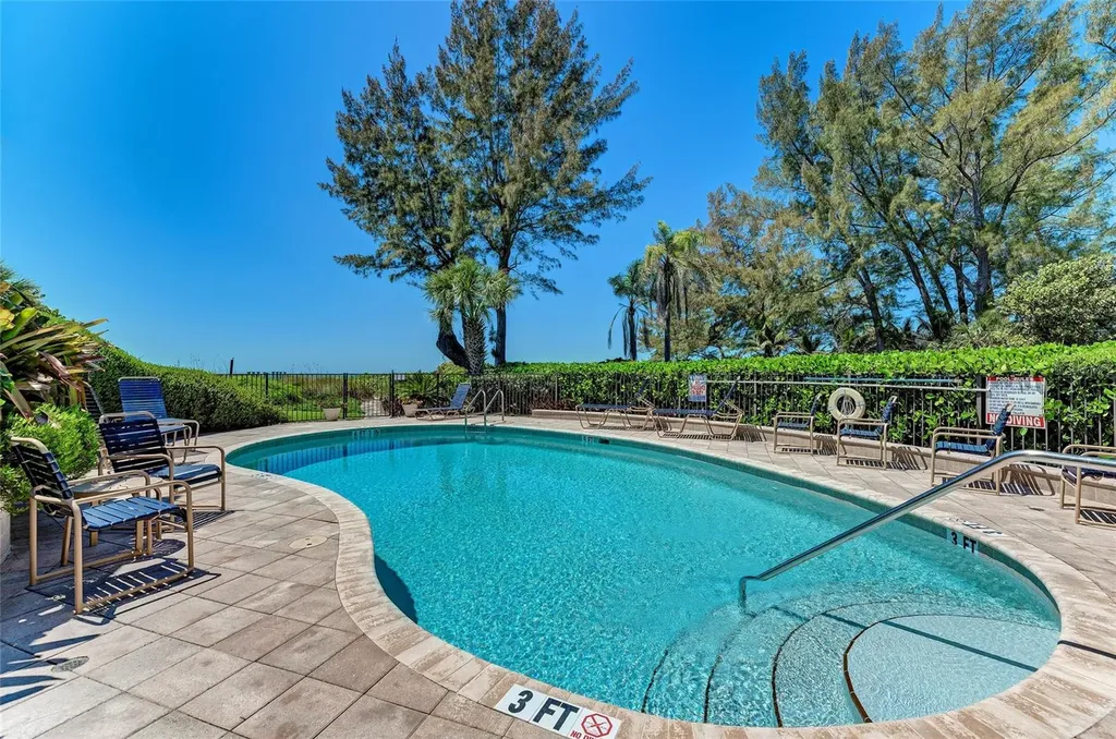 5125 Gulf Of Mexico Drive Longboat Key FL 34228