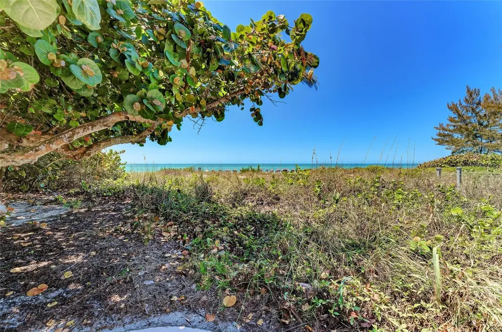 5125 Gulf Of Mexico Drive Longboat Key FL 34228