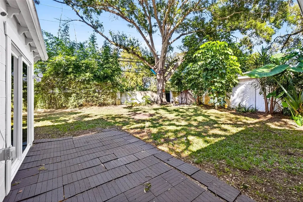13589 101st Terrace Seminole FL 33776