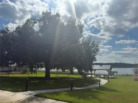 35588 Farmview Road Dade City FL 33525