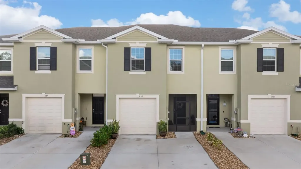 1198 Lido Drive Howey In The Hills FL 34737