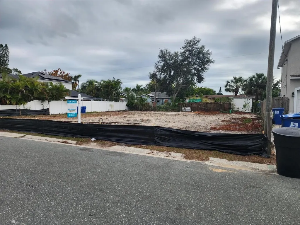1748 31st Avenue N St Petersburg FL 33713