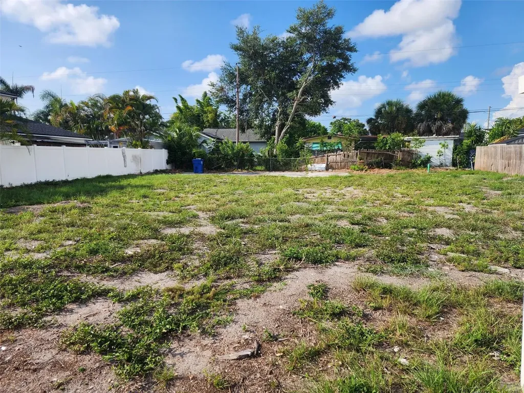 1748 31st Avenue N St Petersburg FL 33713