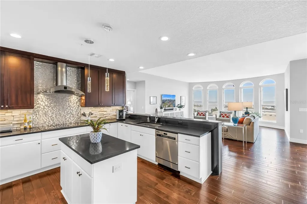 288 Beach Drive NE St Petersburg FL 33701