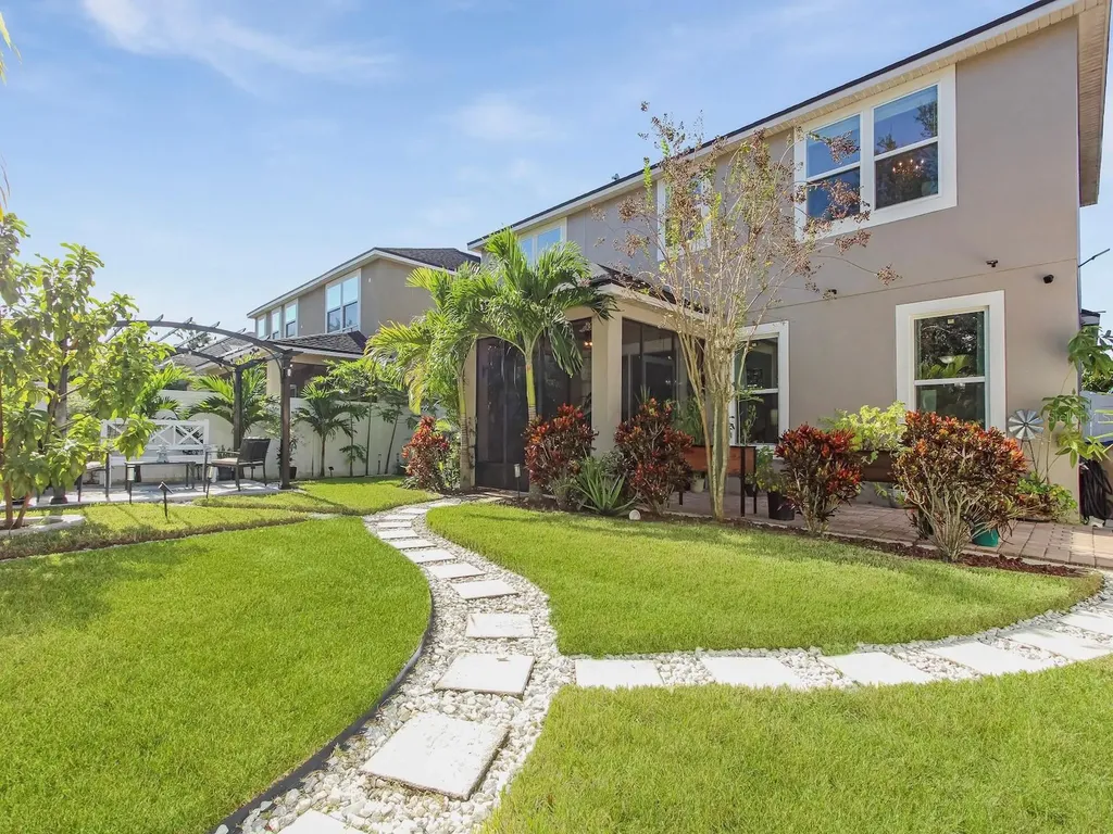 2958 Sera Bella Way Kissimmee FL 34744
