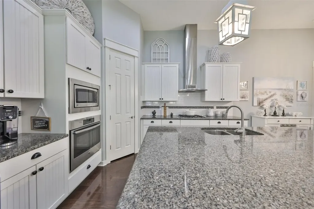 511 Winterside Drive Apollo Beach FL 33572