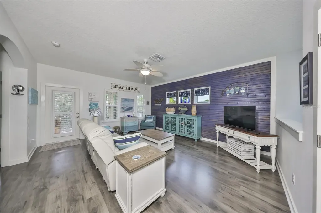 511 Winterside Drive Apollo Beach FL 33572