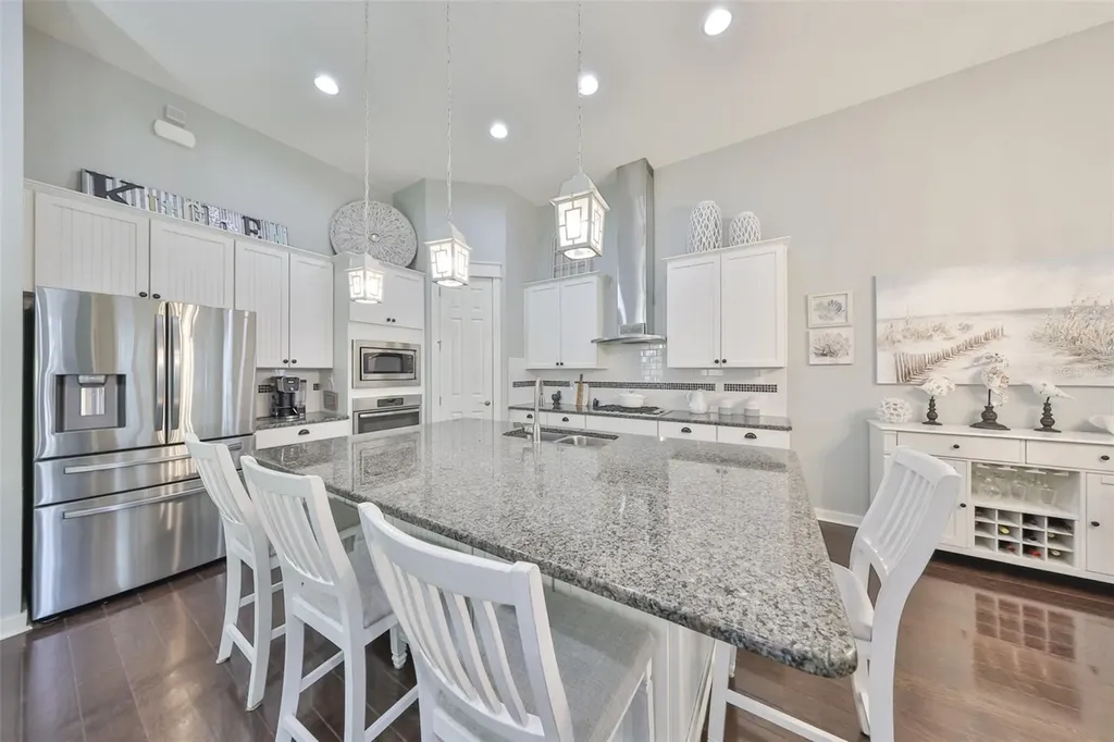 511 Winterside Drive Apollo Beach FL 33572