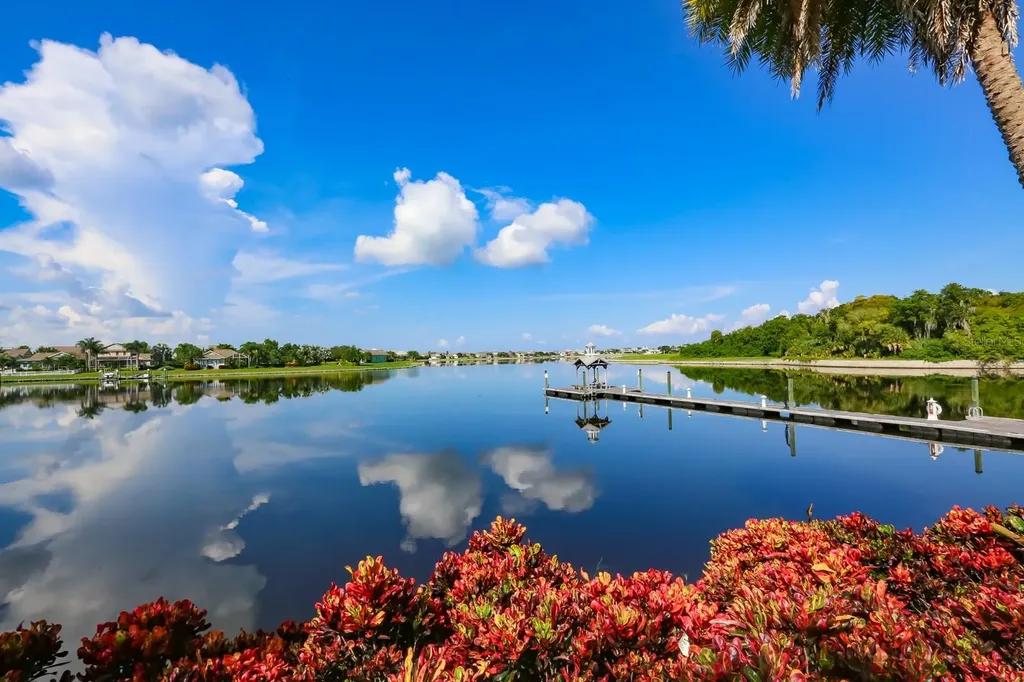 511 Winterside Drive Apollo Beach FL 33572