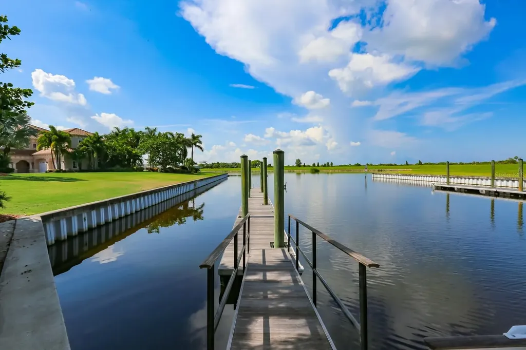 511 Winterside Drive Apollo Beach FL 33572