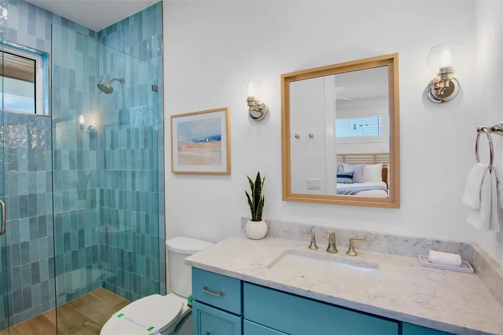135 Avenida Veneccia Sarasota FL 34242