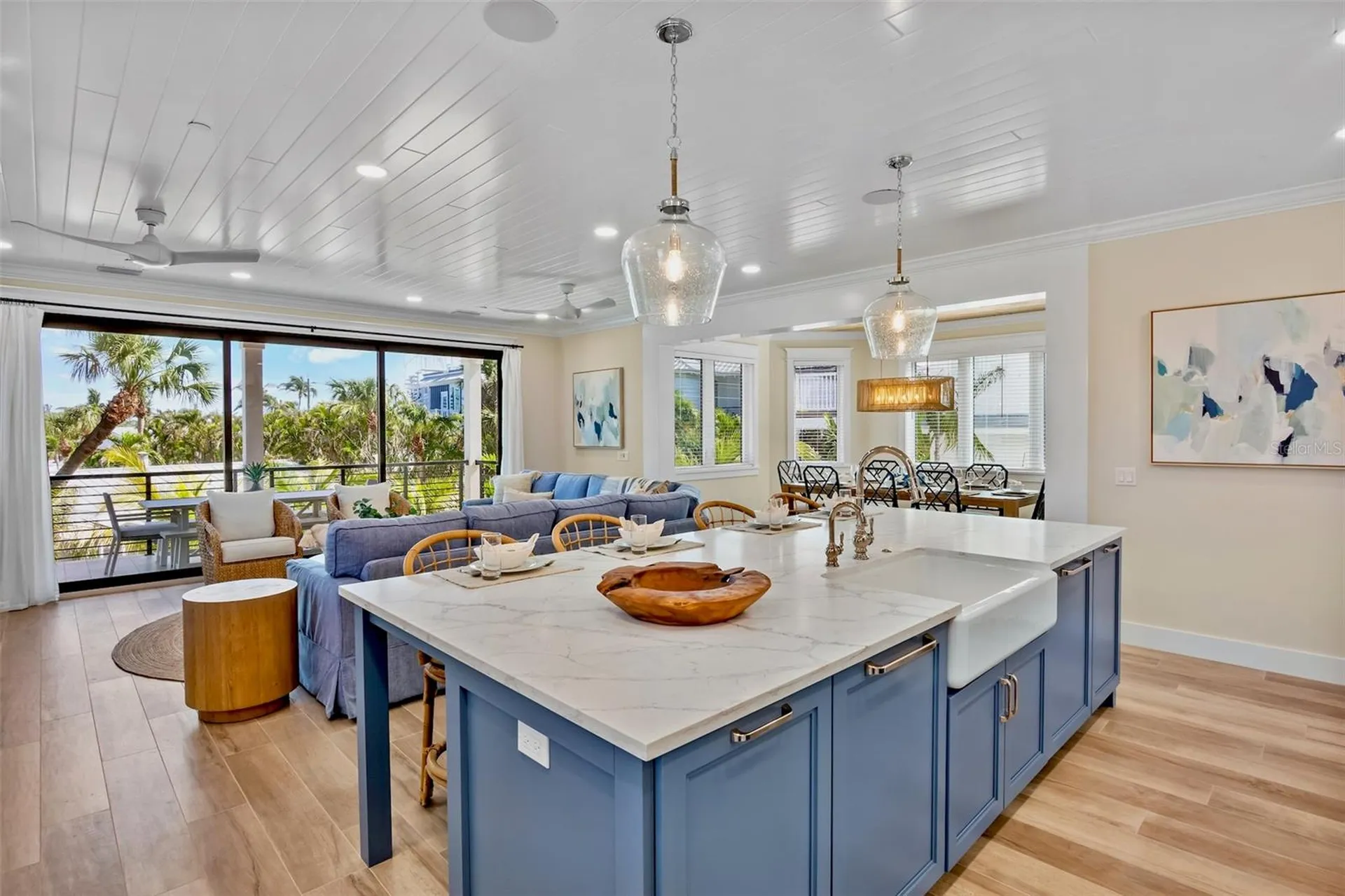 135 Avenida Veneccia Sarasota FL 34242