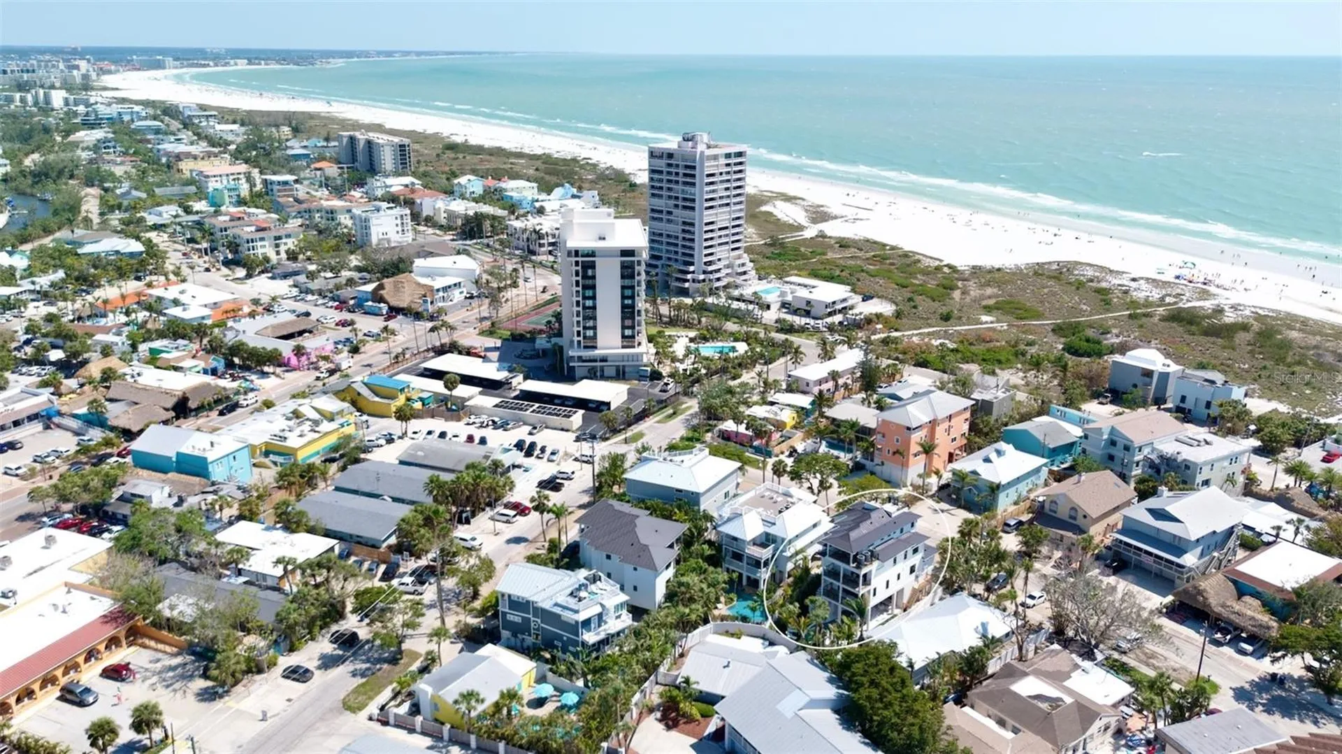 135 Avenida Veneccia Sarasota FL 34242