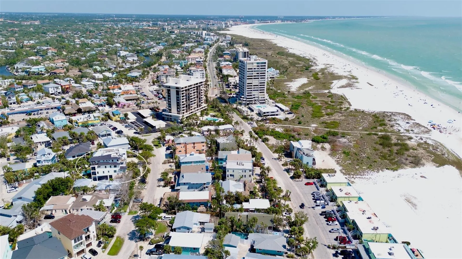 135 Avenida Veneccia Sarasota FL 34242