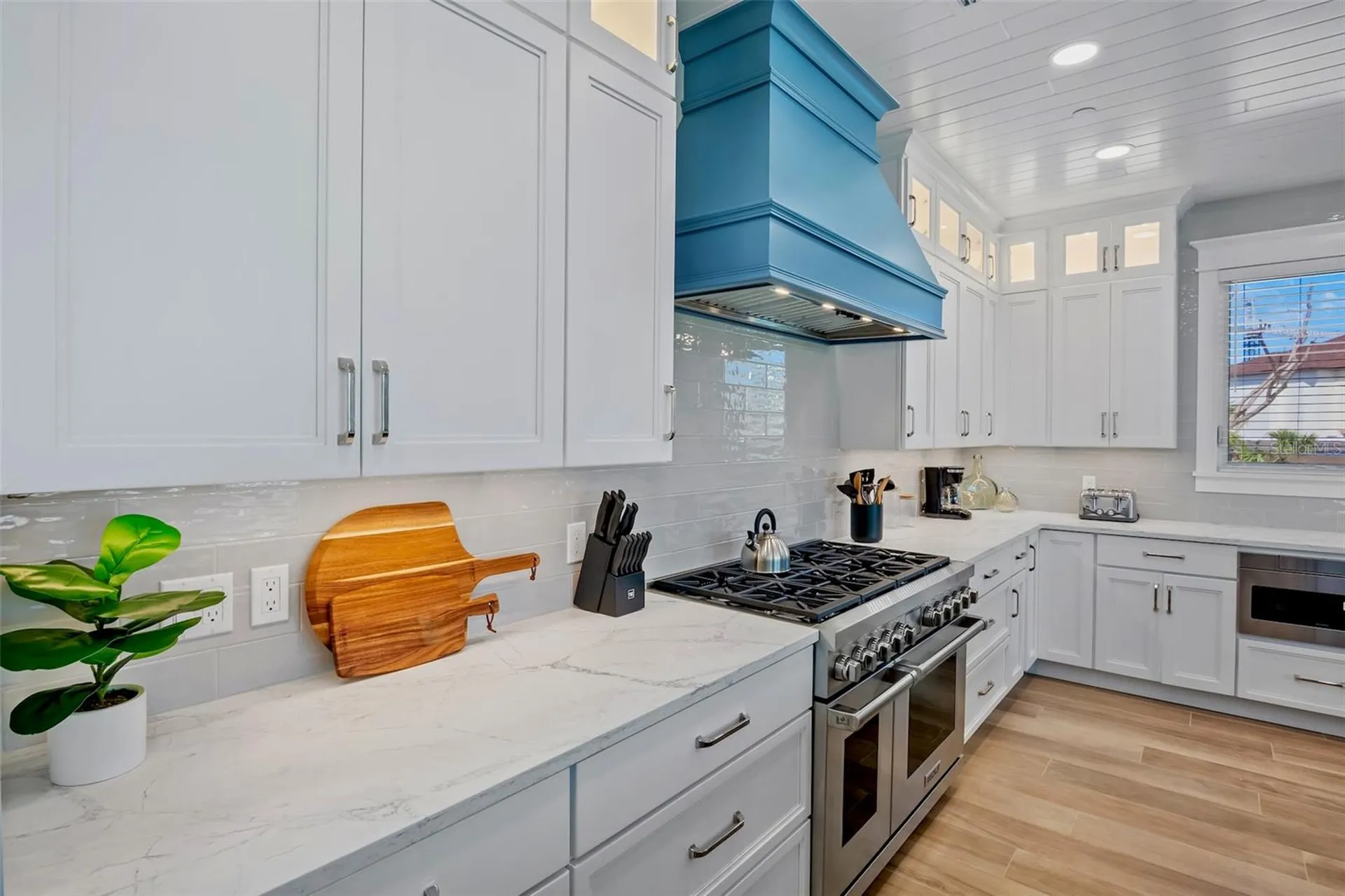 135 Avenida Veneccia Sarasota FL 34242