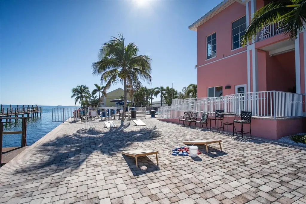 237 Seahorse Drive SE St Petersburg FL 33705