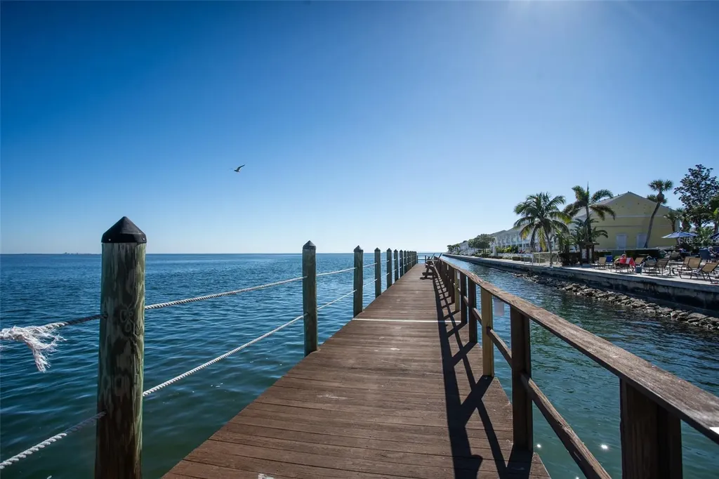 237 Seahorse Drive SE St Petersburg FL 33705