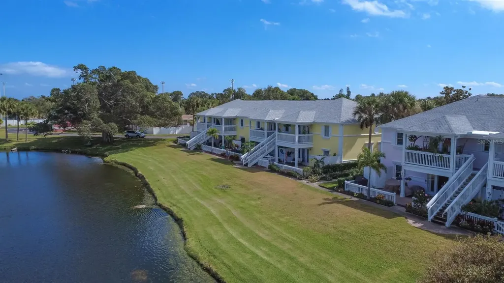 237 Seahorse Drive SE St Petersburg FL 33705