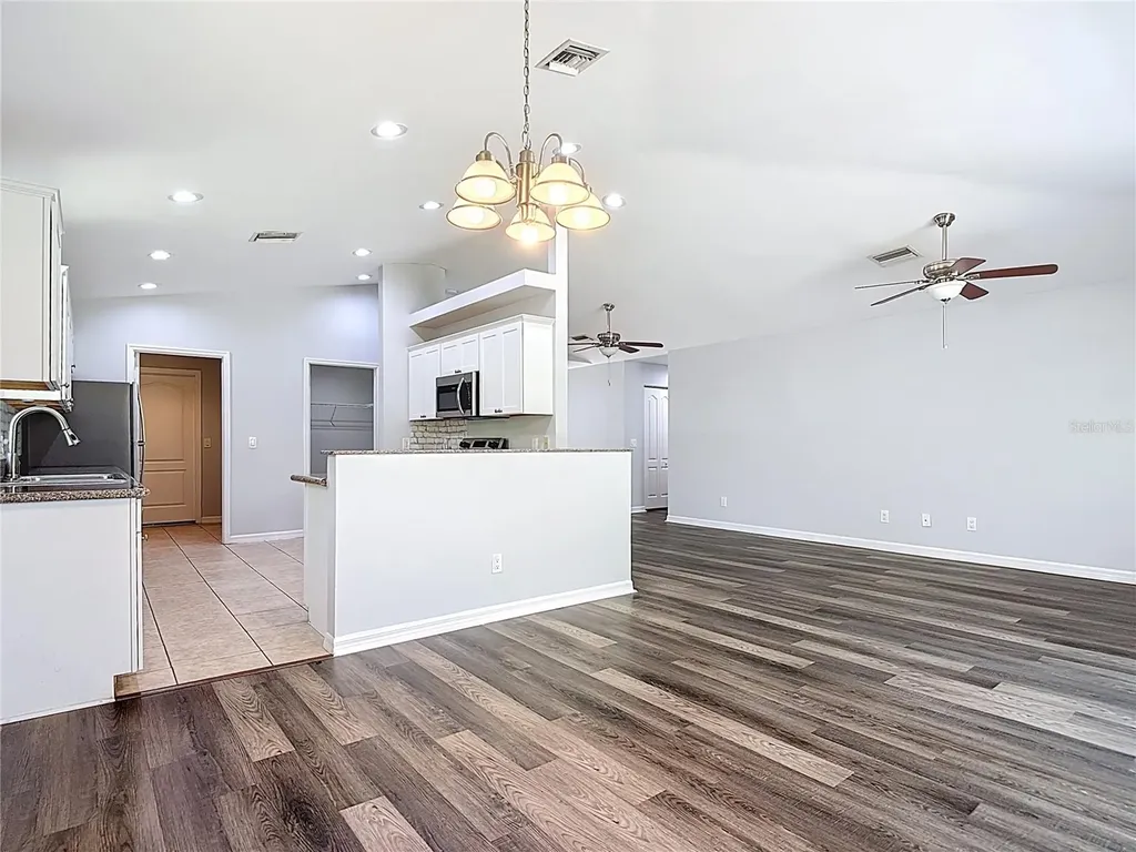 2812 4th Street SW Lehigh Acres FL 33976