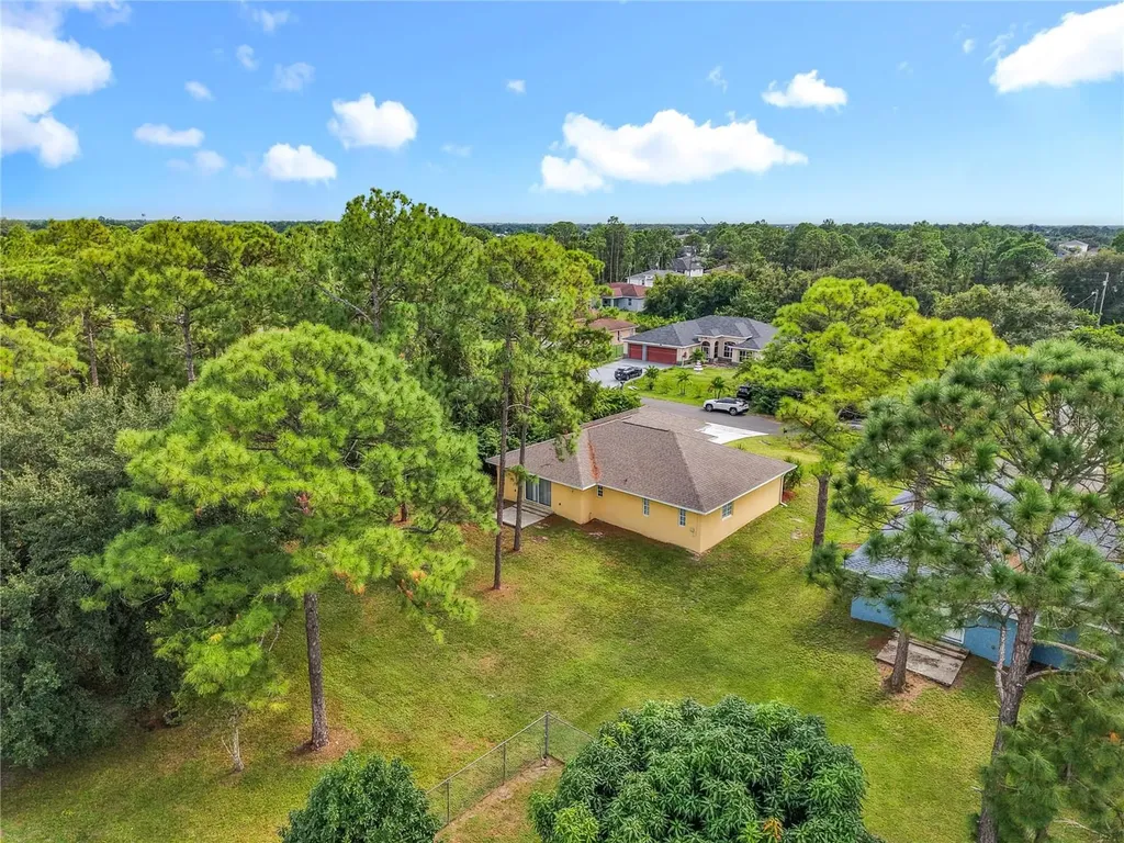 2812 4th Street SW Lehigh Acres FL 33976