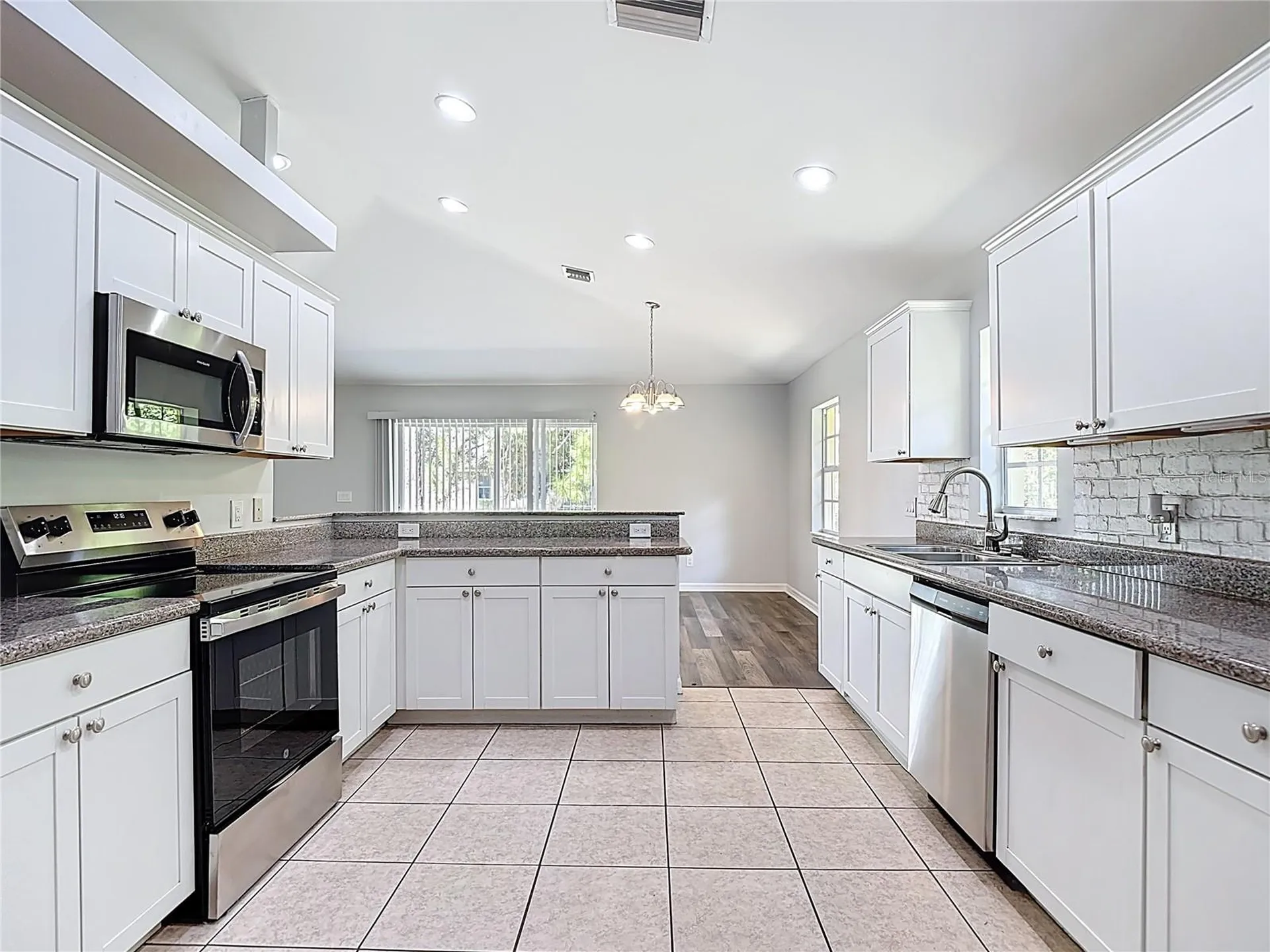 2812 4th Street SW Lehigh Acres FL 33976