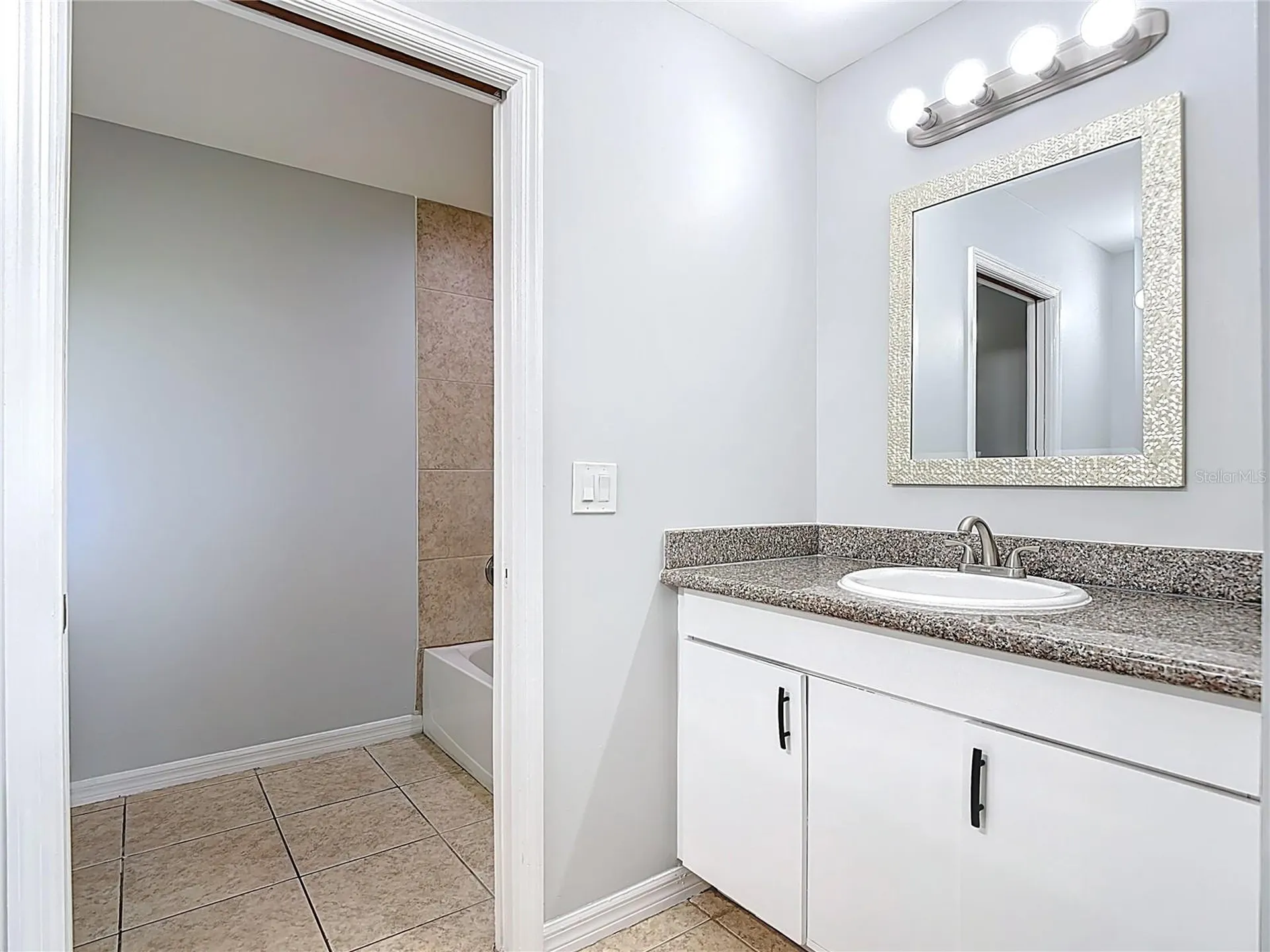 2812 4th Street SW Lehigh Acres FL 33976