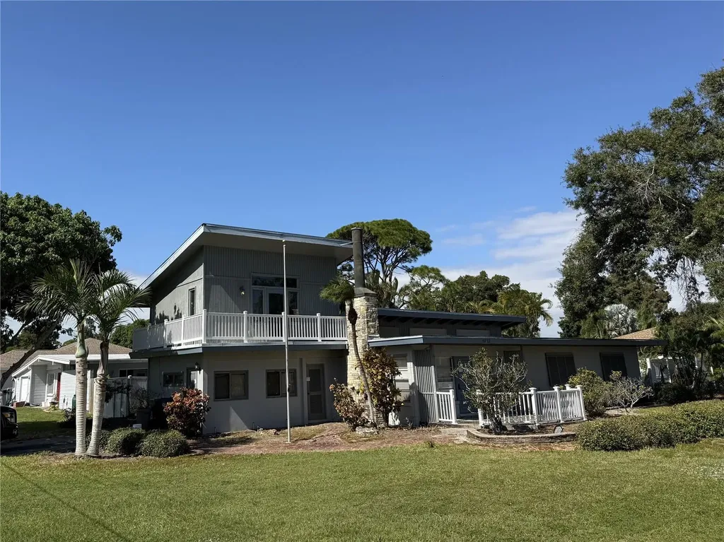 6812 3rd Street Court W Bradenton FL 34207
