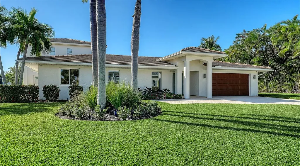 690 Old Compass Road Longboat Key FL 34228