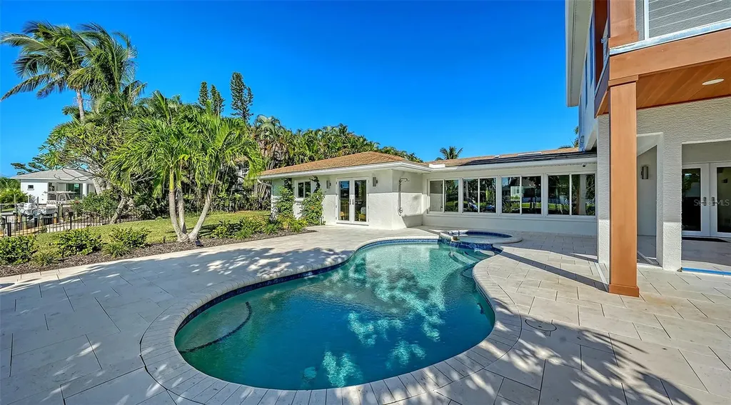 690 Old Compass Road Longboat Key FL 34228