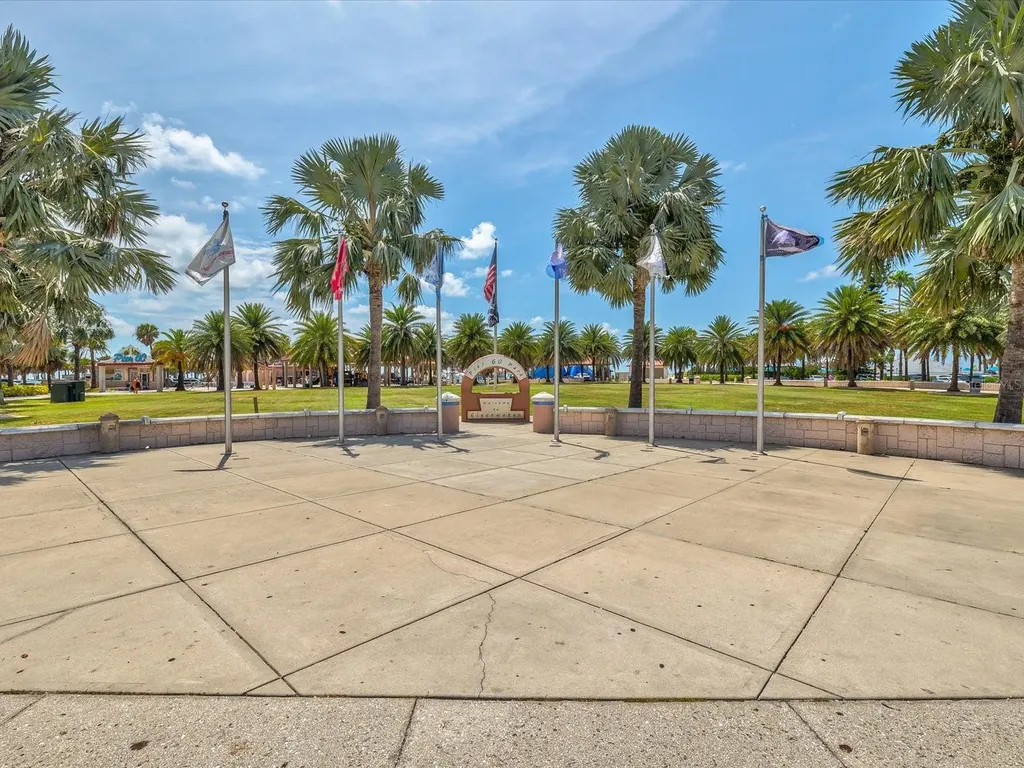 185 Brightwater Drive Clearwater Beach FL 33767