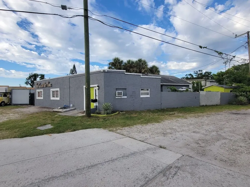 5205 Haines Road N St Petersburg FL 33714