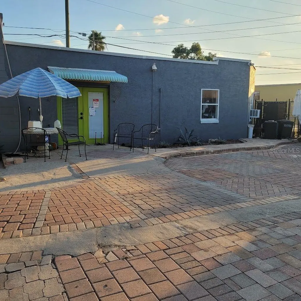 5205 Haines Road N St Petersburg FL 33714
