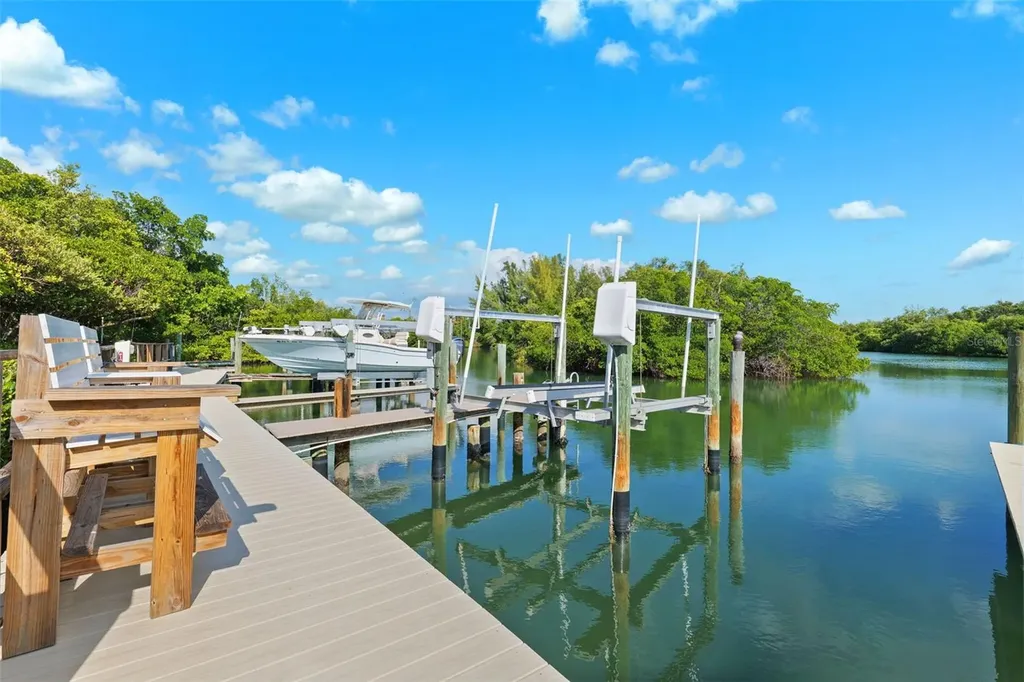 1355 Pinellas Bayway S Tierra Verde FL 33715