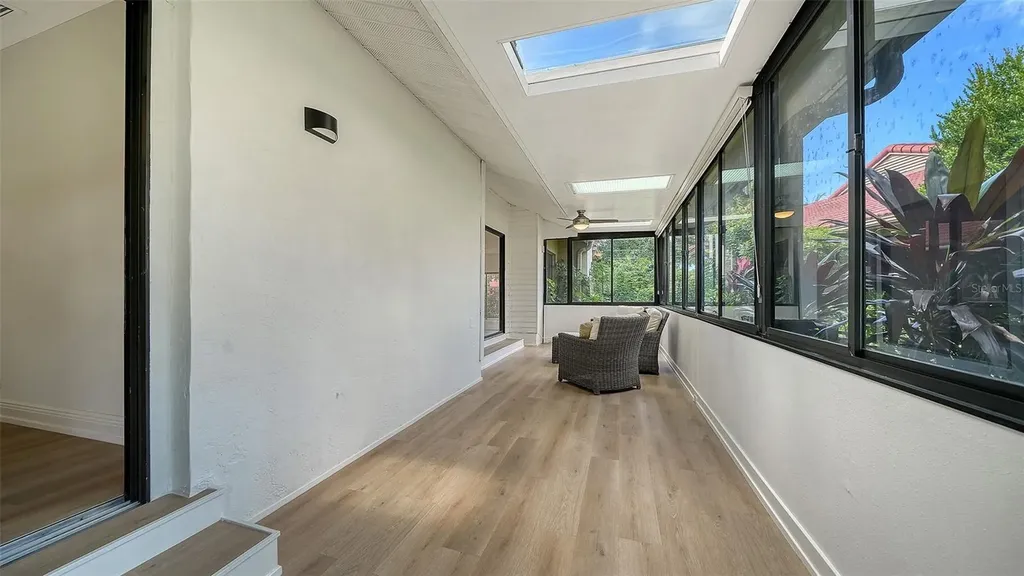 5027 Kestral Park Sarasota FL 34231