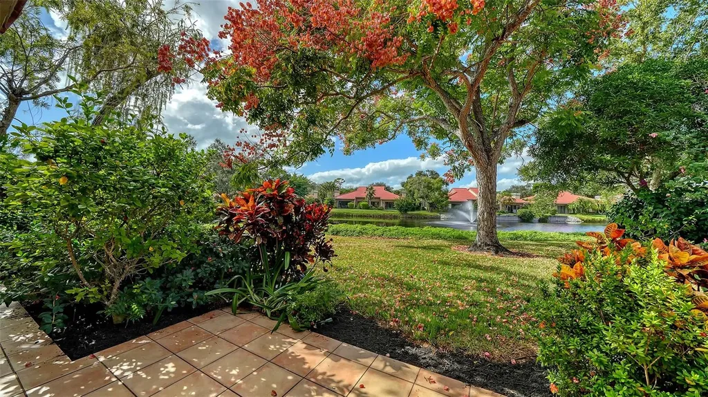 5027 Kestral Park Sarasota FL 34231