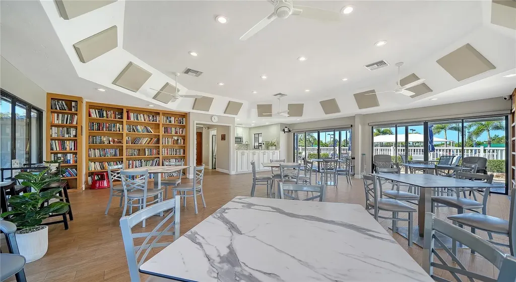 5027 Kestral Park Sarasota FL 34231