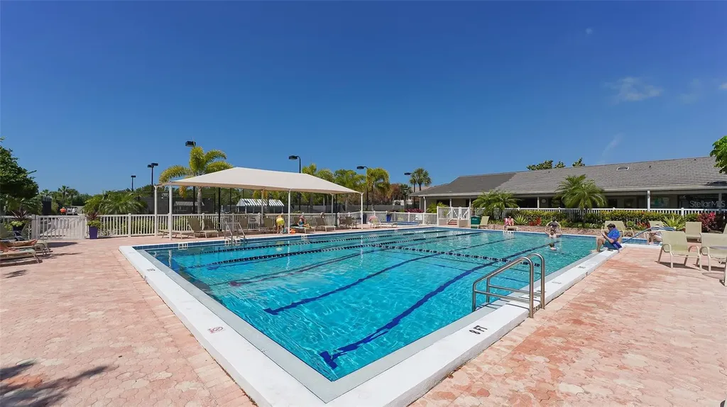 5027 Kestral Park Sarasota FL 34231