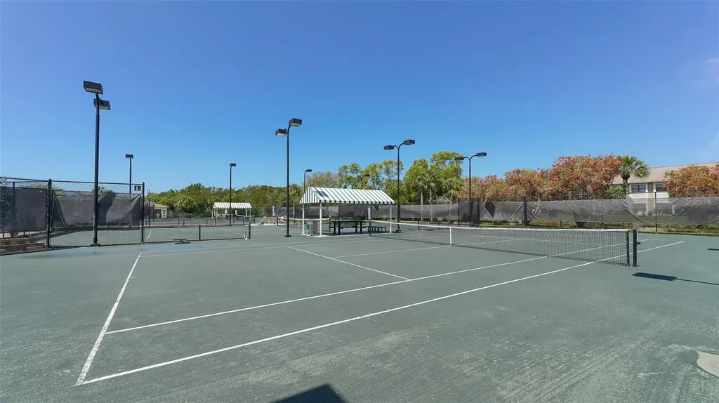 5027 Kestral Park Sarasota FL 34231