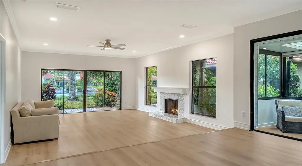 5027 Kestral Park Sarasota FL 34231
