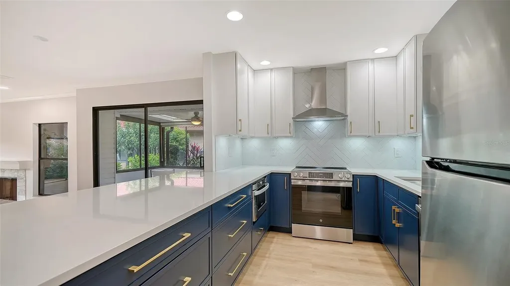 5027 Kestral Park Sarasota FL 34231