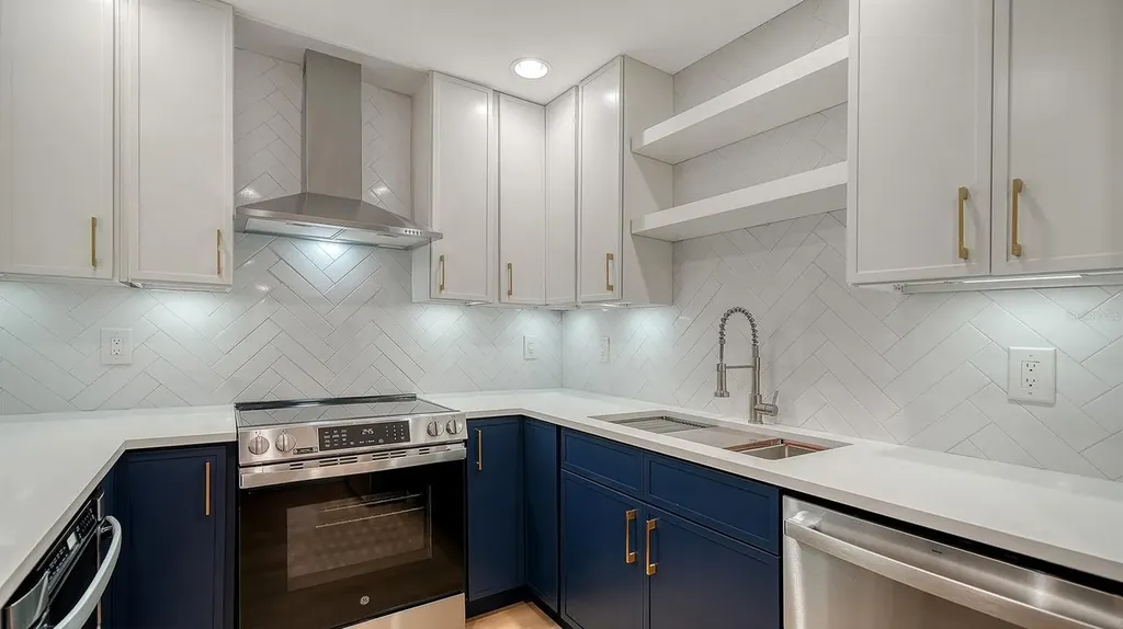 5027 Kestral Park Sarasota FL 34231