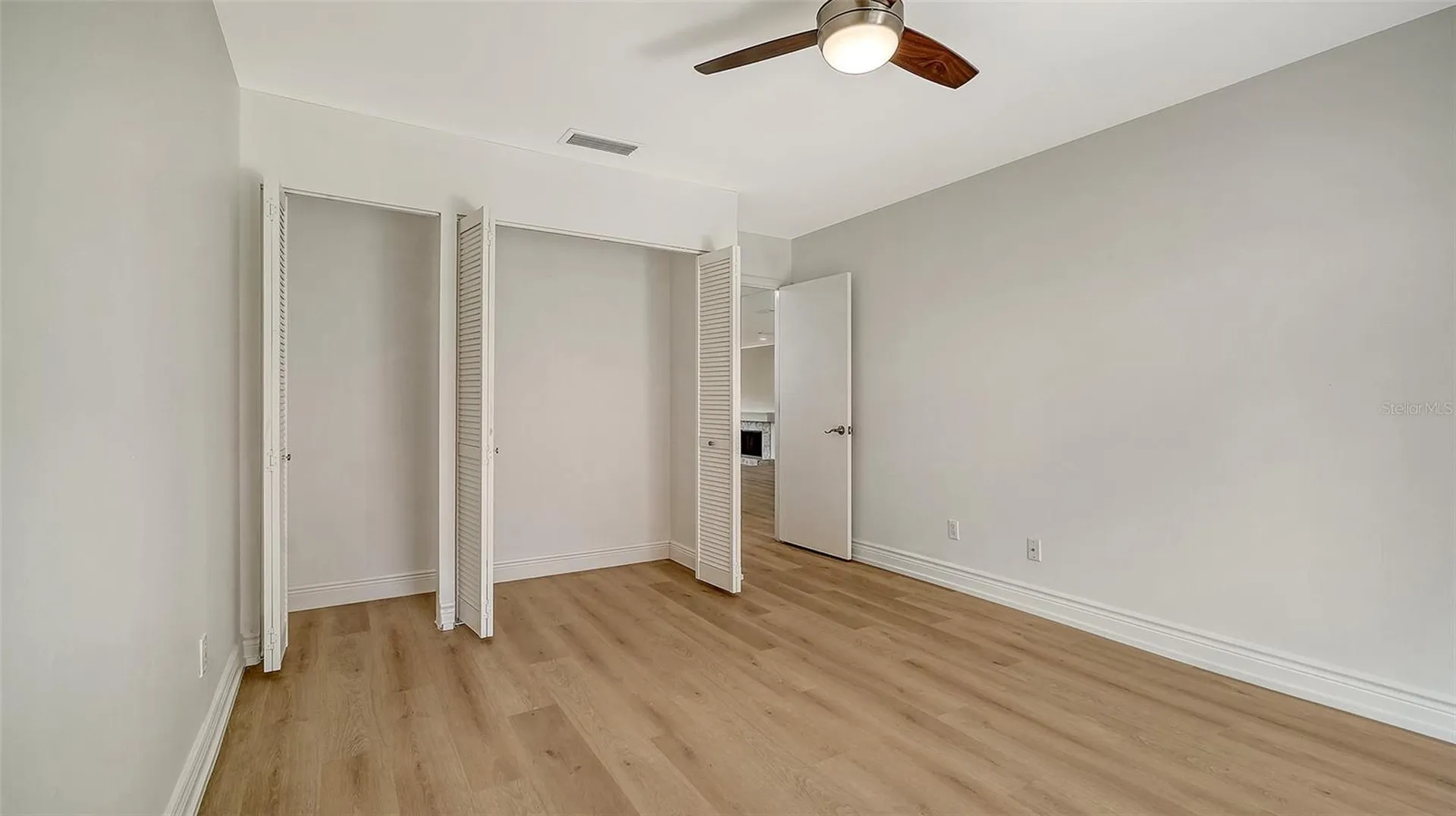 5027 Kestral Park Sarasota FL 34231